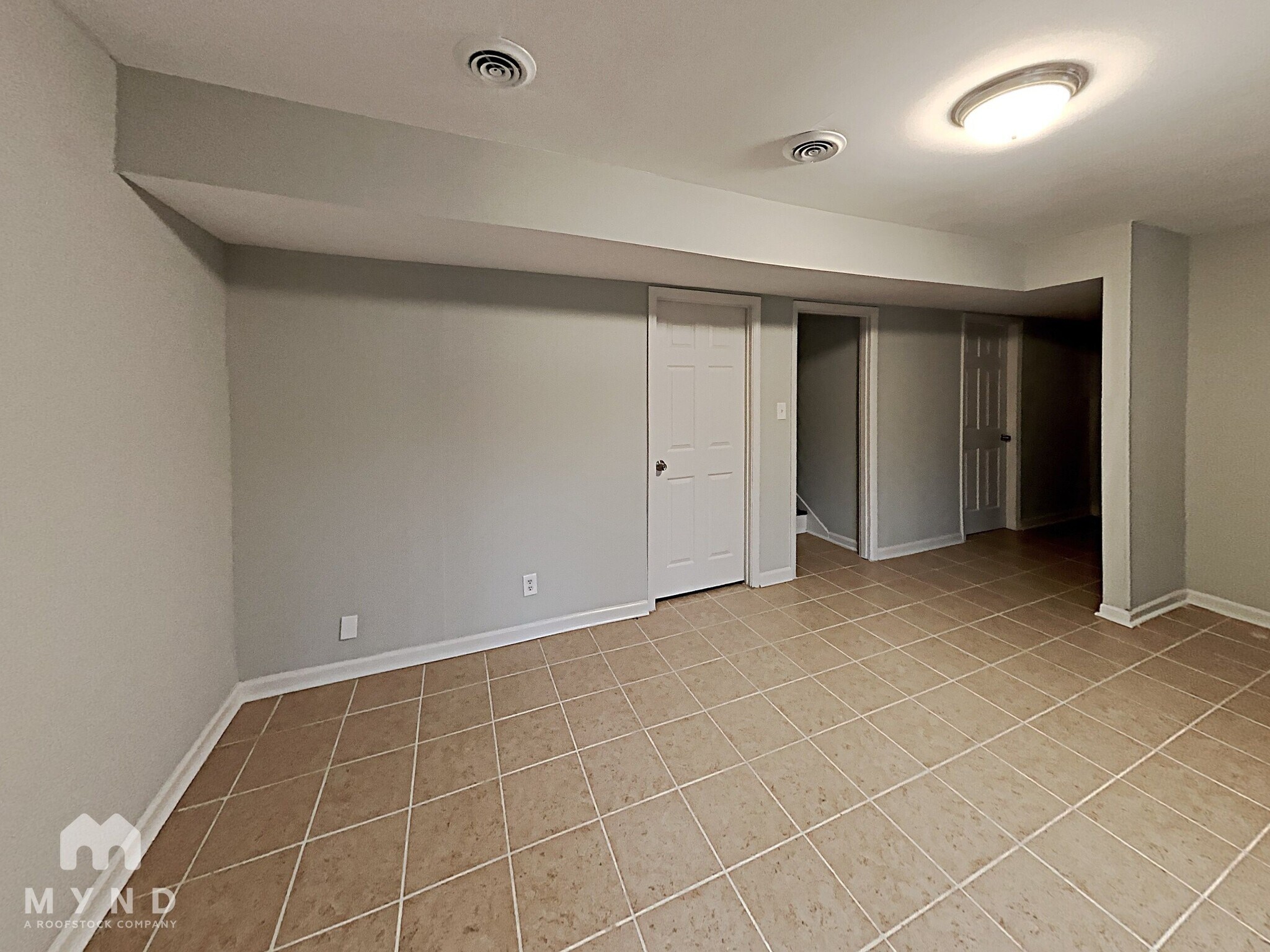 Building Photo - 2715 Carriage Ln