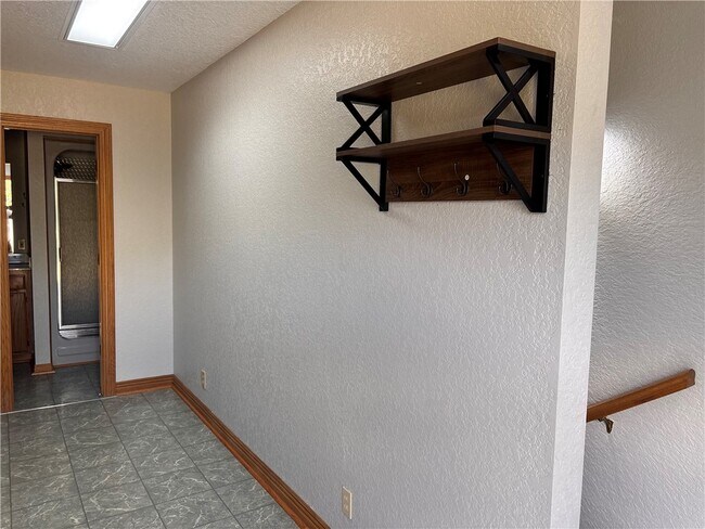 Building Photo - 15262 Shipe Rd