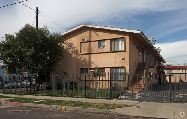 Building Photo - 603-607 Bridewell St