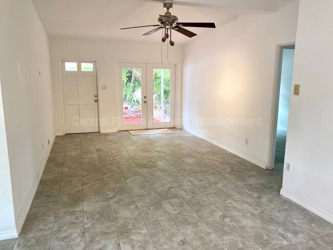 Building Photo - 4030 Corrine Dr