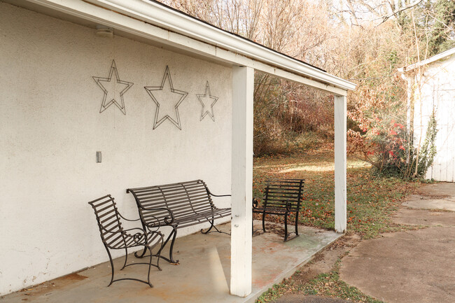 Outside Side porch - 2313 Price Ave