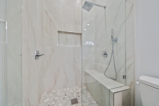 Building Photo - 3902 Fairway Dr N