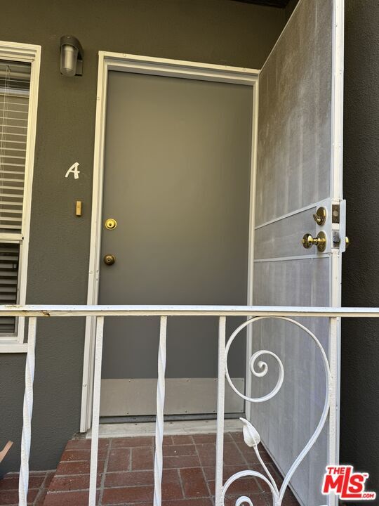 Building Photo - 1245 Chelsea Ave