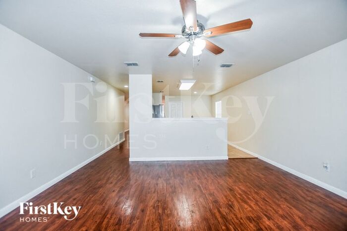 Building Photo - 12325 Arbor Lake Rd