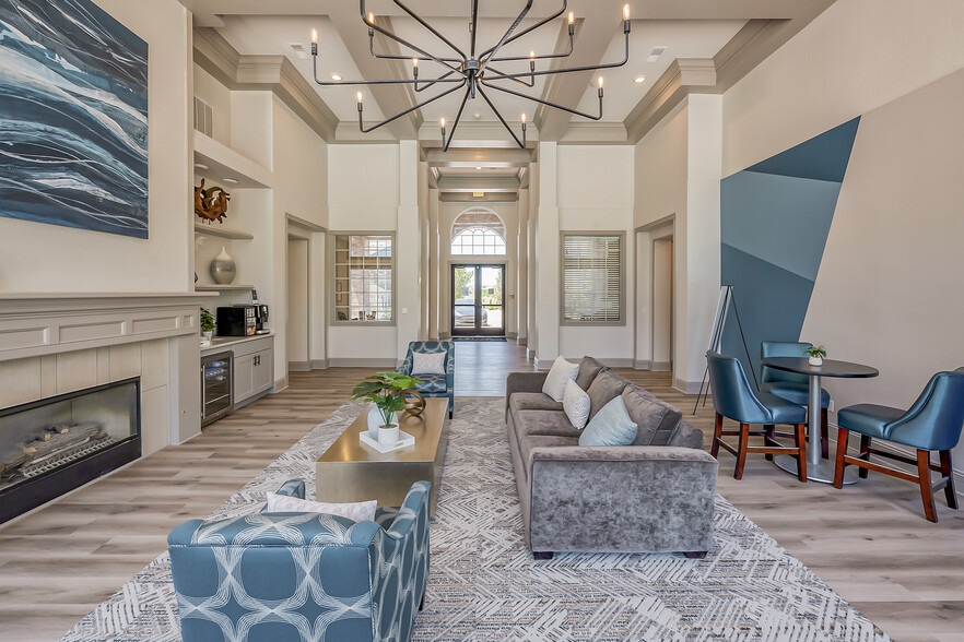 Clubhouse - Dove Valley