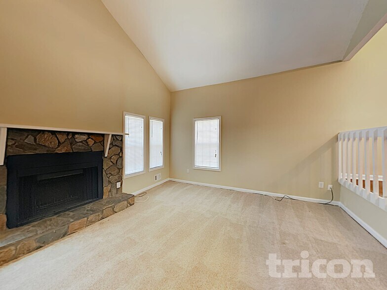 Building Photo - 4088 Valley Brook Rd