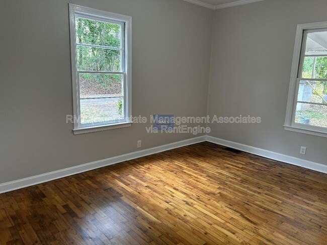 Building Photo - 126 Sihane Rd