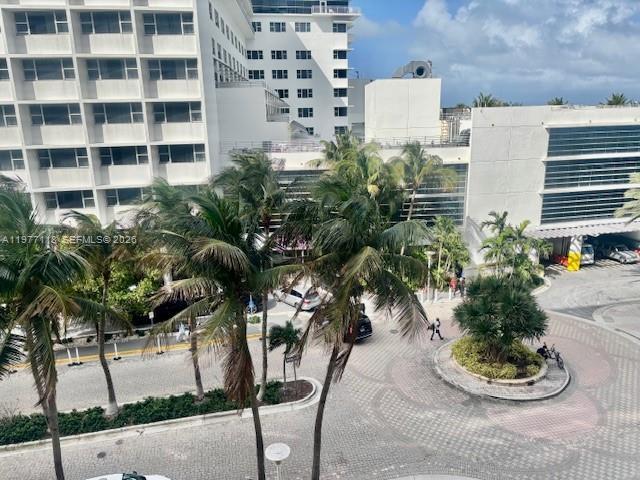 Building Photo - 100 Lincoln Rd