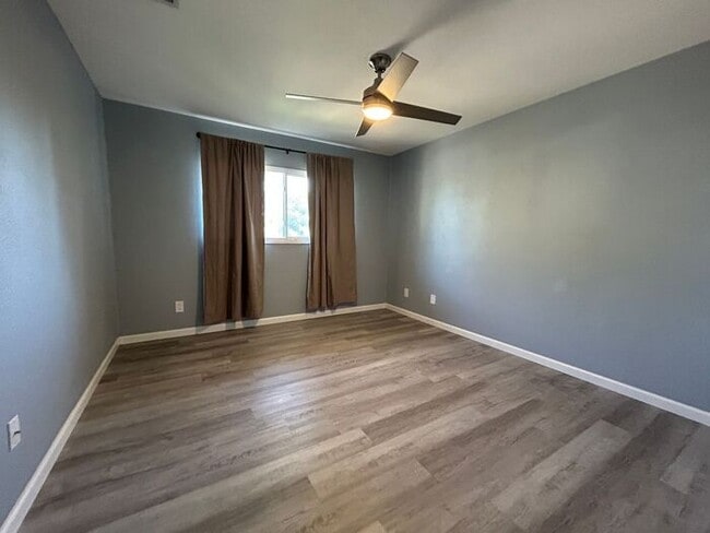 Building Photo - 4028 W Palo Verde Dr