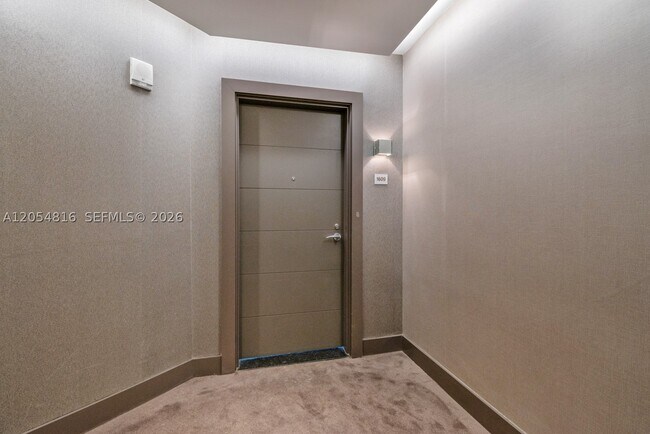 Building Photo - 17301 Biscayne Blvd