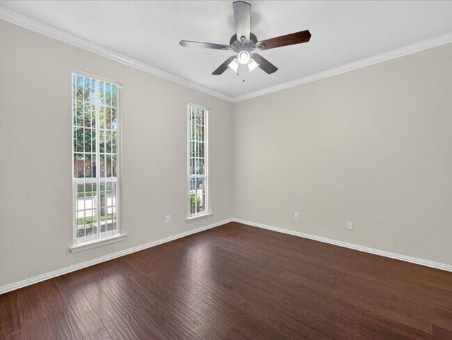 Building Photo - 11068 Downbrook Dr