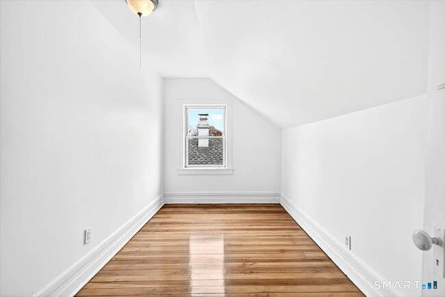 Building Photo - 408 East Ave