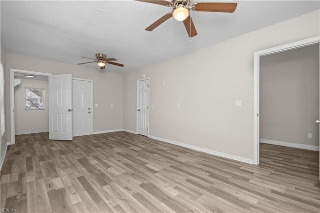 Building Photo - 926 W 26th St