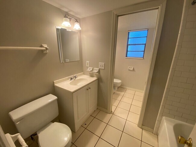 Building Photo - 469 Crabapple Ct