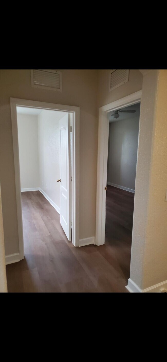 Building Photo - 2286 Shoma Dr