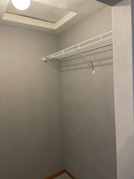 Building Photo - 10428 Metalmark Ln