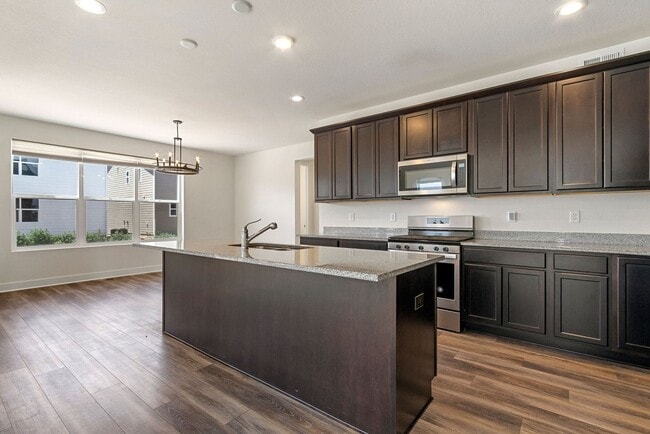 Building Photo - Beautiful 3 Bedroom 2 1/2 Bath Single Family Home