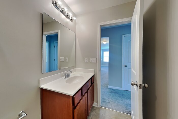Building Photo - 807 Dantzler Court
