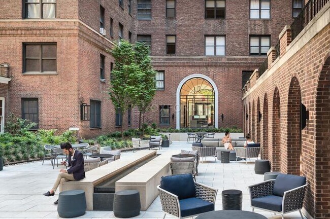Building Photo - 2 bedroom in NEW YORK NY 10017