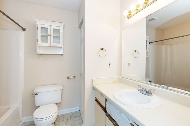 Building Photo - Ready to Rent