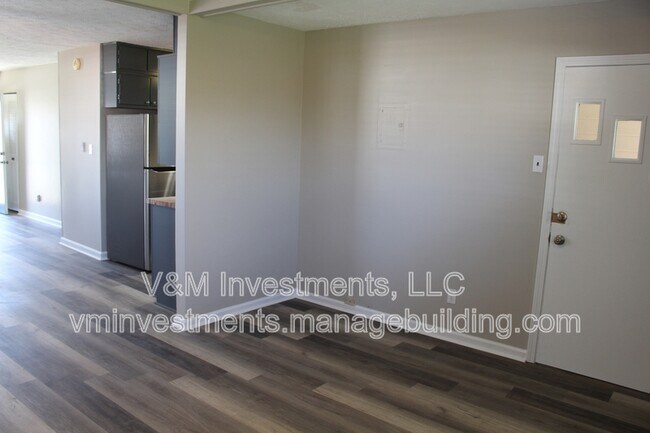 Building Photo - 3837 Wem Dr