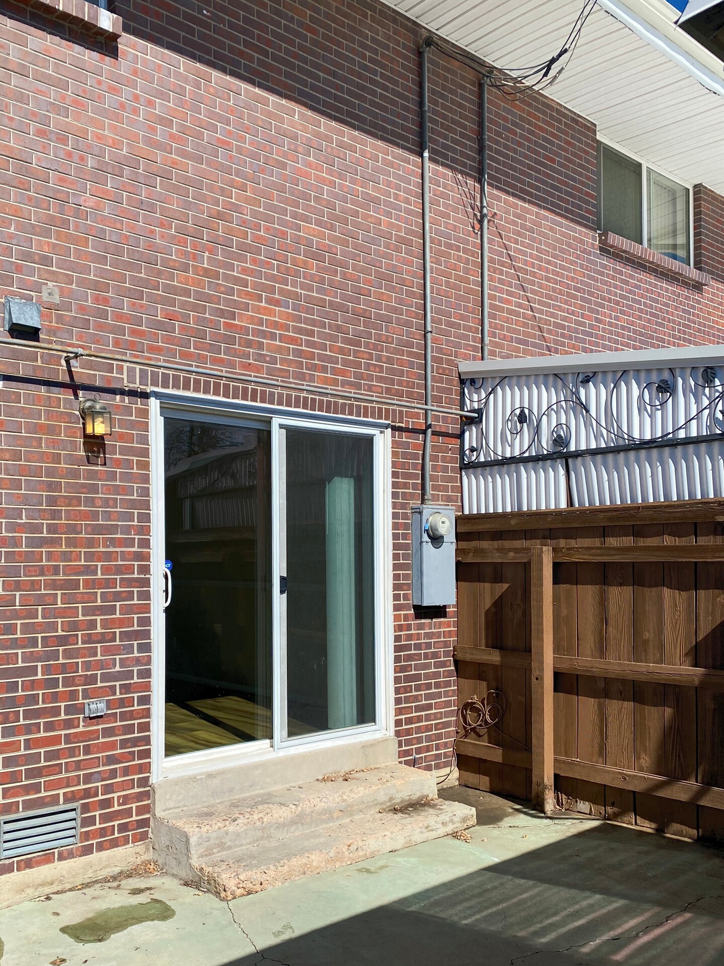 Building Photo - 9206 E Mansfield Ave