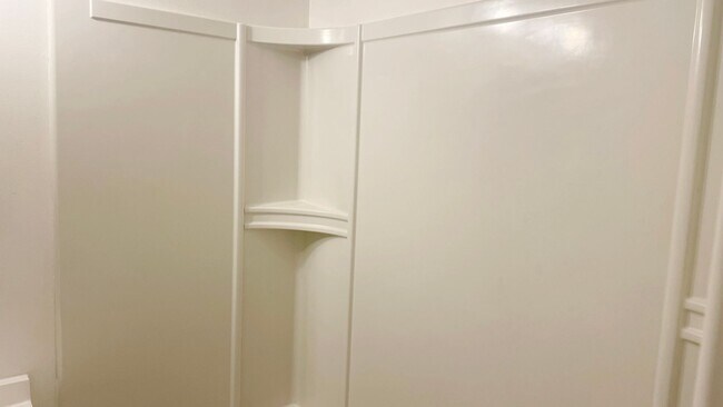 Building Photo - 73-75 Wallingford Ave