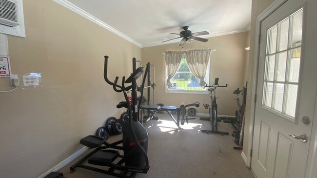 Building Photo - Charming 2/2 Seasonal Rental in Sarasota – Minutes from the Beach! Private Courtyard Included!!