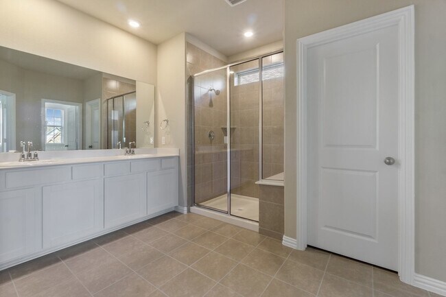 Building Photo - 7528 Redondo Dr