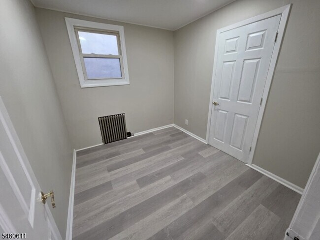 Building Photo - 84 Ackerman Ave