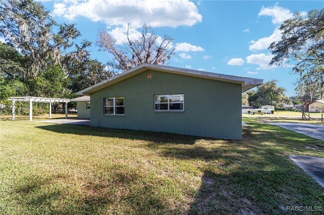 Building Photo - 236 N Braemar Dr