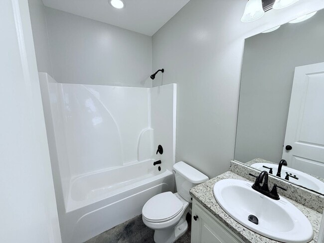 Building Photo - 145 MS-334