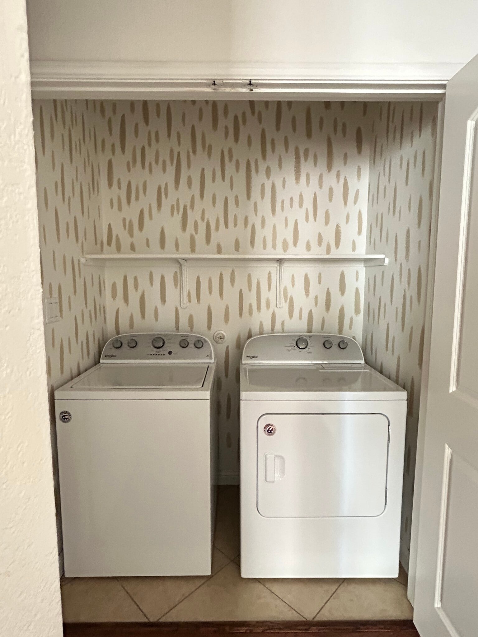 Building Photo - 10109 Aly May Dr