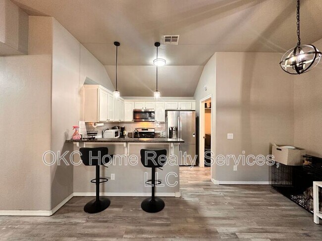 Building Photo - 4122 Bonaparte Blvd