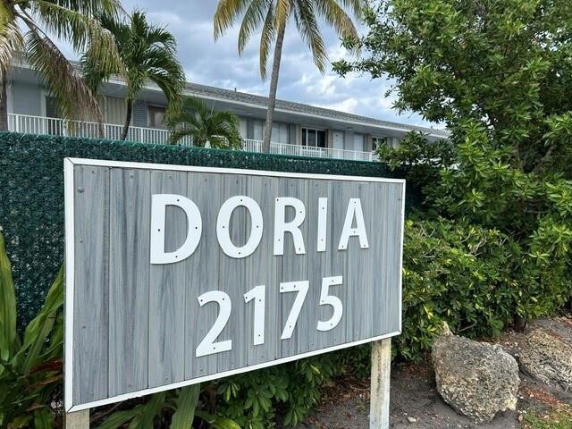 Building Photo - 2175 NE 56th St