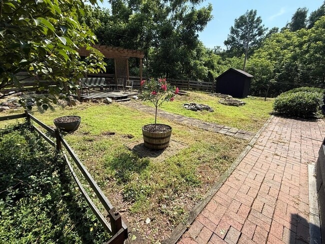 Building Photo - 3507 Stoney Hill Rd