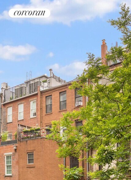 Building Photo - 11 1/2 W 84th St