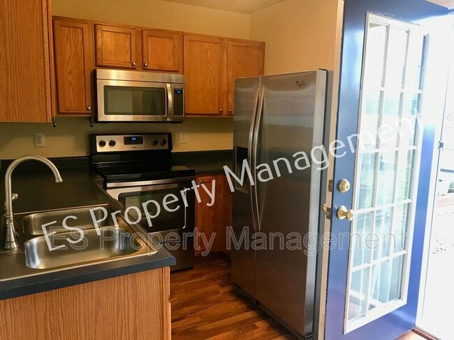 Building Photo - 5130 Hodson Pl