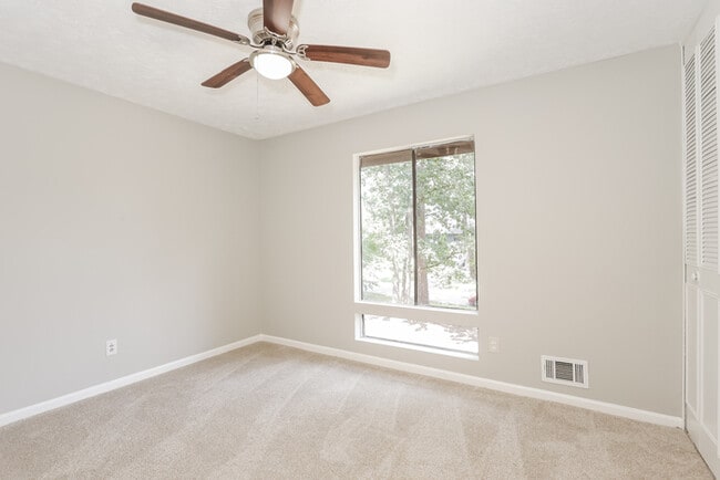 Building Photo - 6740 Creekmoor Ln