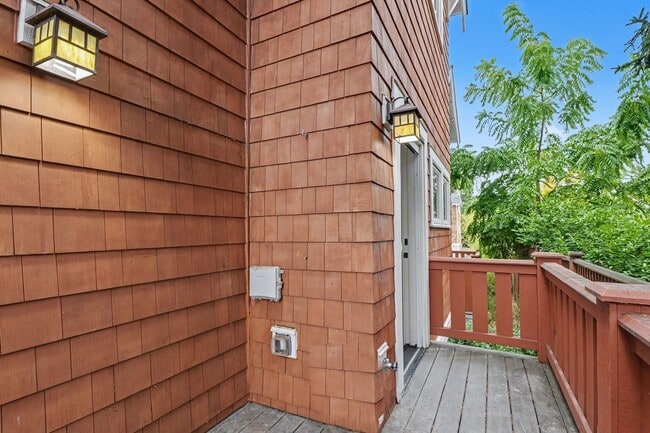 Building Photo - 8014 Ashworth Ave N