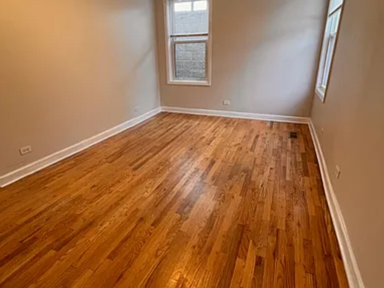 Building Photo - 1513 W Erie St