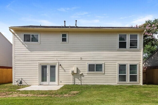 Building Photo - 2435 Country Pl Dr