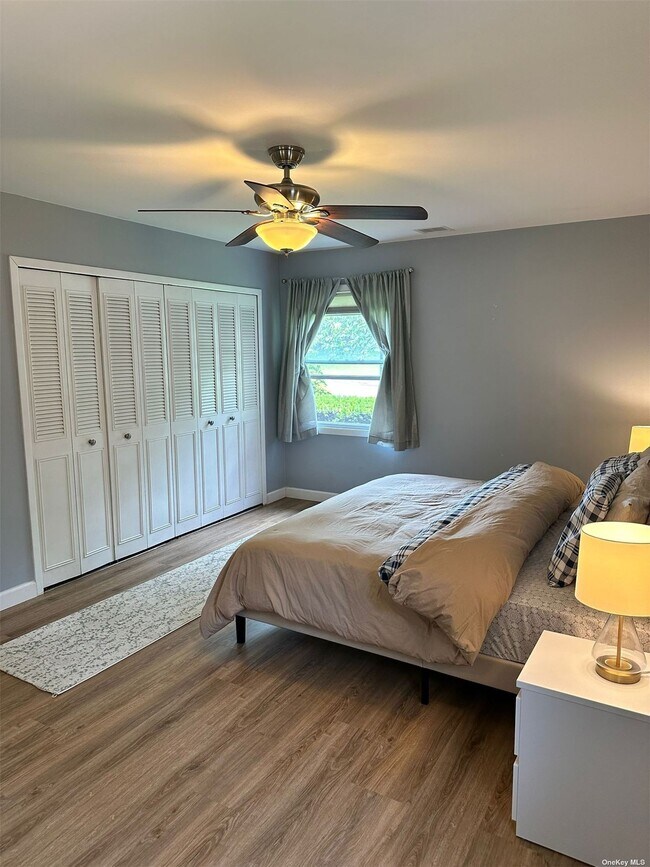 Building Photo - 115 Wedgewood Dr