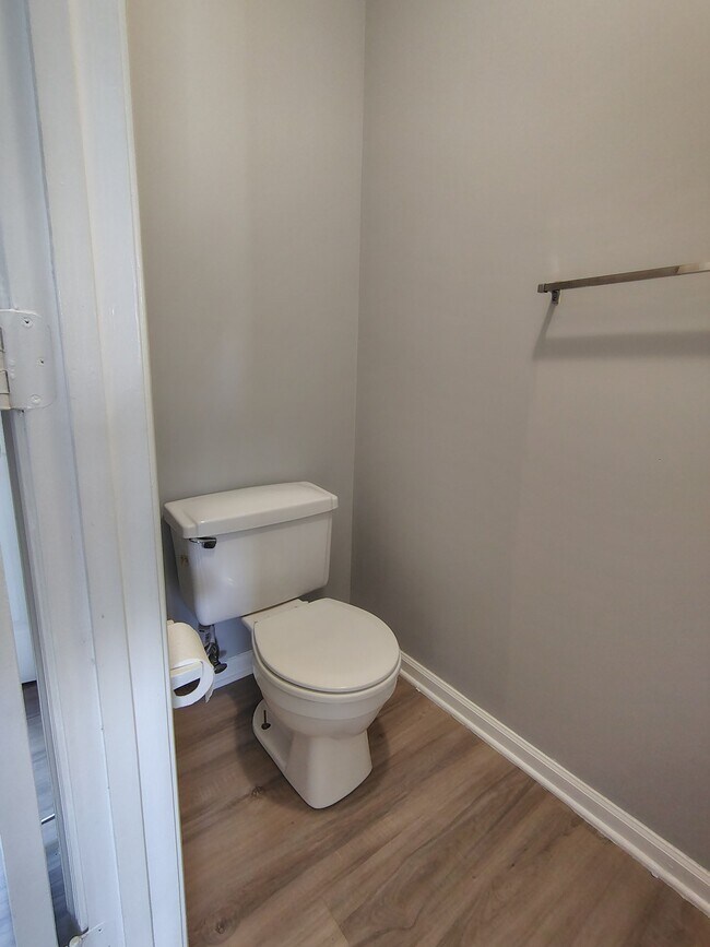 Building Photo - 16 Duiguid Dr