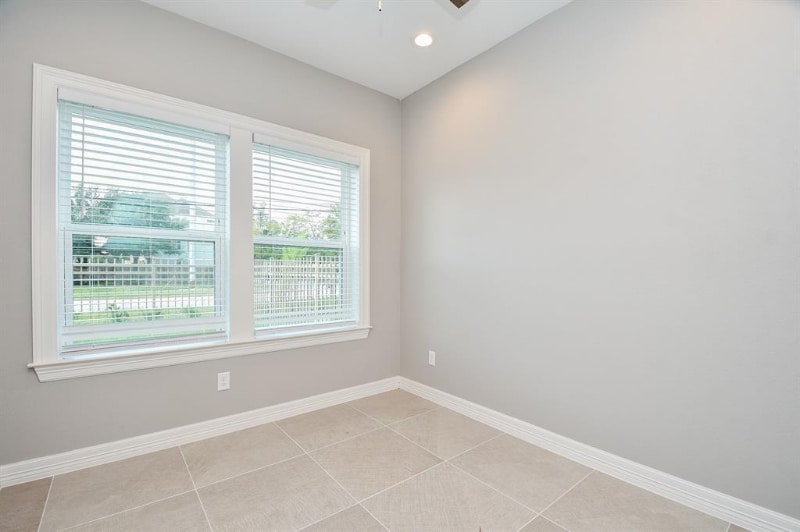 Building Photo - 5262 Ella Blvd