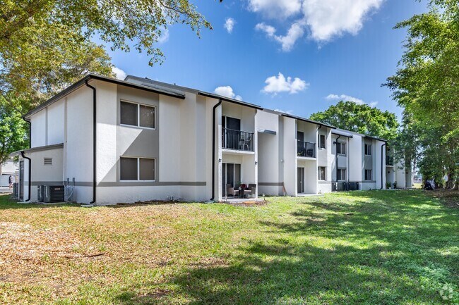 Building Image - Riverwalk I Apartments