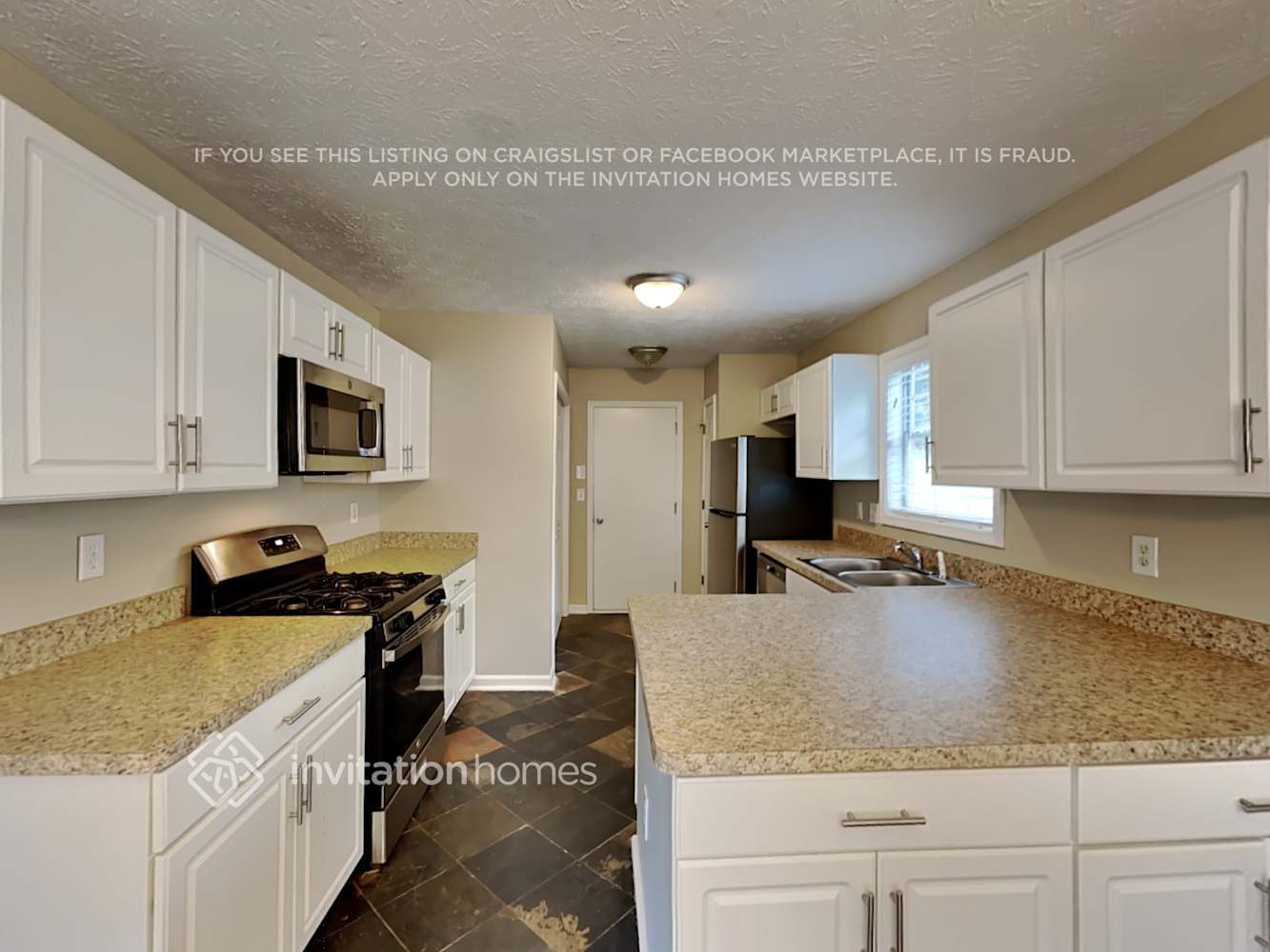 Building Photo - 2610 Abbots Glen Dr NW