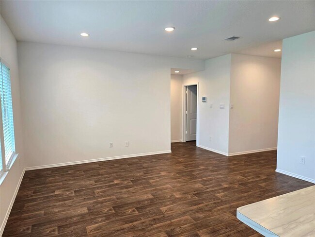 Building Photo - 5119 Dove Hl Ln