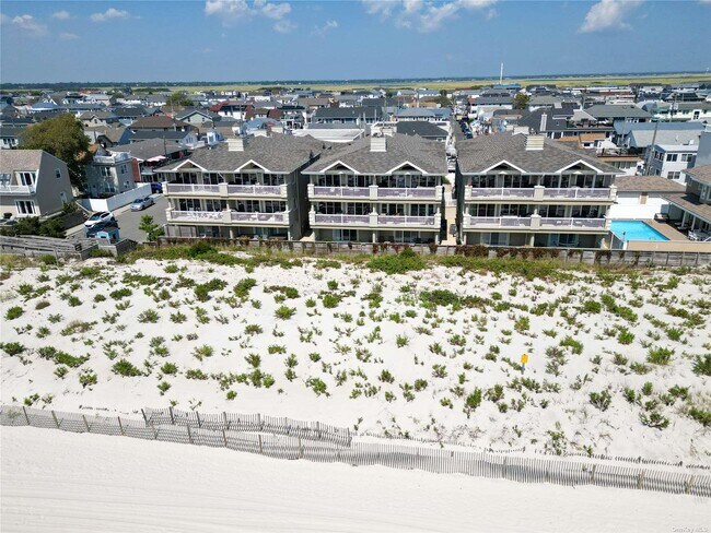 Building Photo - 1051 Oceanfront