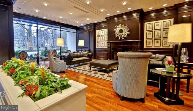 Building Photo - 219 S 18th St